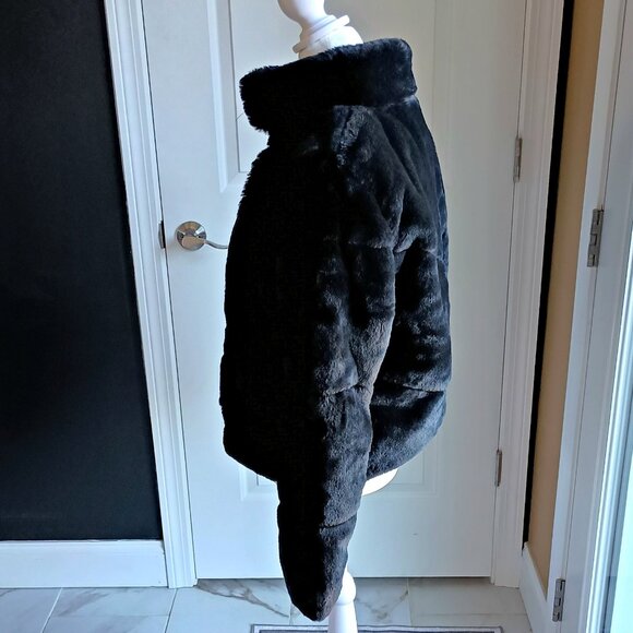 NEW! BLACK FAUX FUR OVER SIZED BOMBER COAT OH MY - Picture 3 of 5